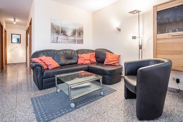 Ganze Wohnung, Ferienwohnung 'Haus Hügel - Wohnung 4' mit Balkon und Wi-Fi in Ostseebad Binz, Binz