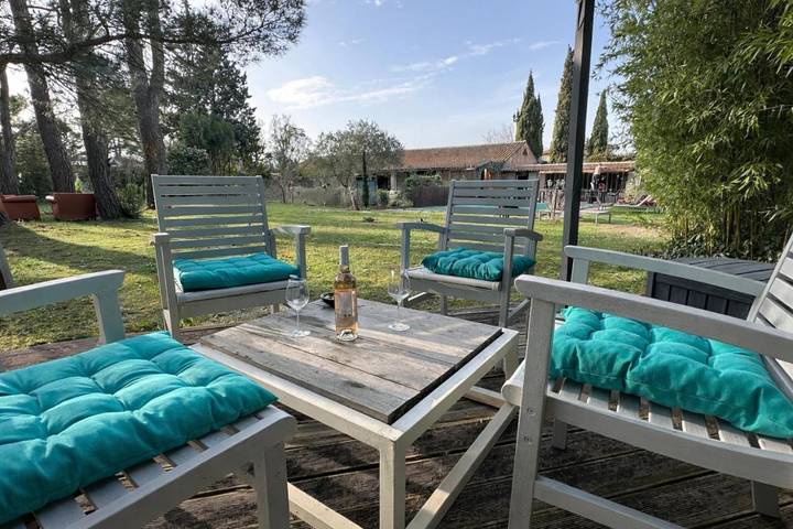 Chambre d’hôte pour 2 personnes, avec vue ainsi que piscine et jardin - 1