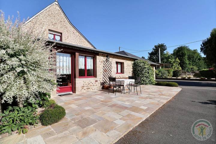 Gîte pour 5 personnes, avec jardin et terrasse - 1