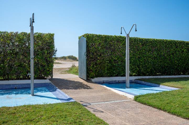 Appartement entier, At036 Constelación: Appartement en face de la plage, avec piscine, A/C, wifi et parking in Platja de les Antines (Torredembarra), Creixell