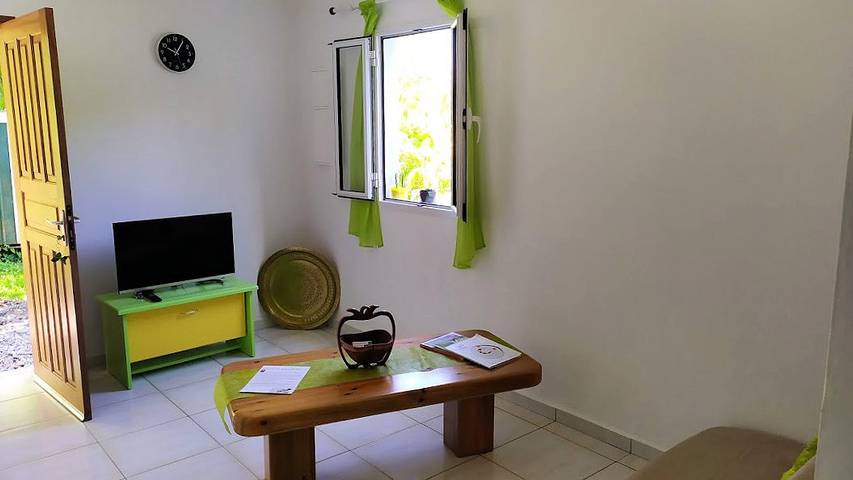 Location de vacances pour 2 personnes, avec jardin à Bouillante - 3