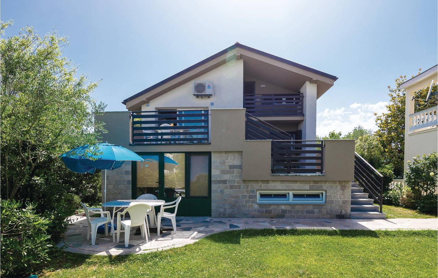 Ferienhaus für 6 Personen mit Terrasse in Bibinje, Zadar