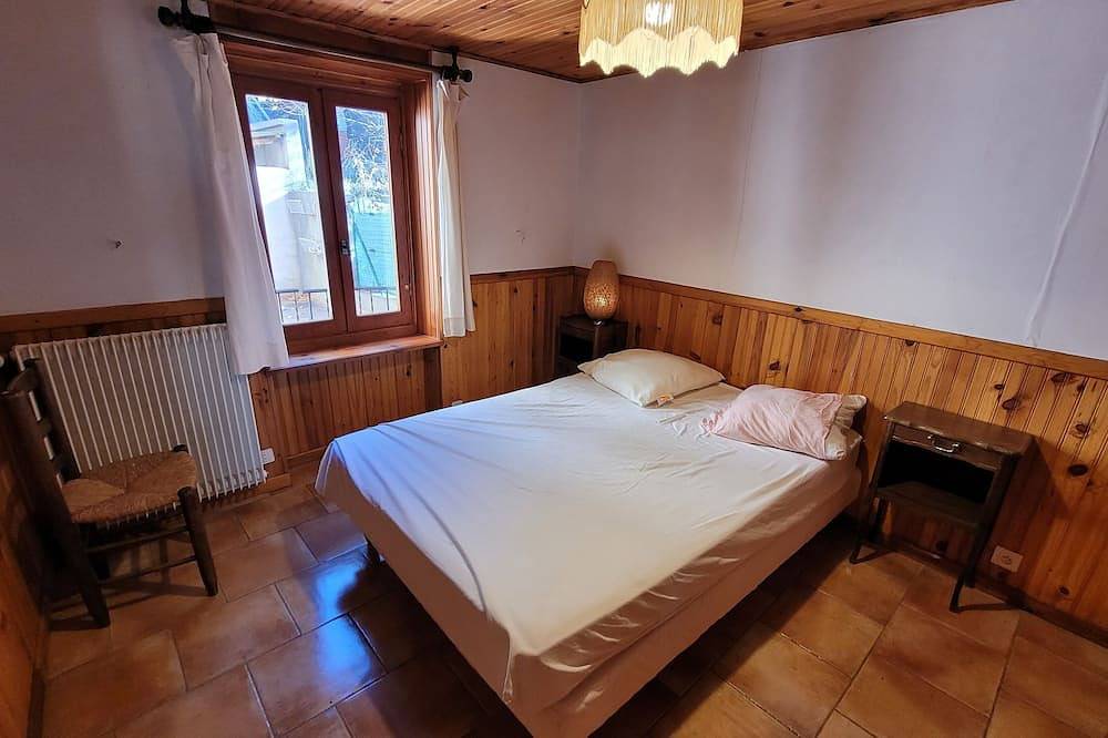 Appartement entier, Chalet familial confortable entre les stations de ski d'Isola 2000 et Auron in Isola, Région de Nice