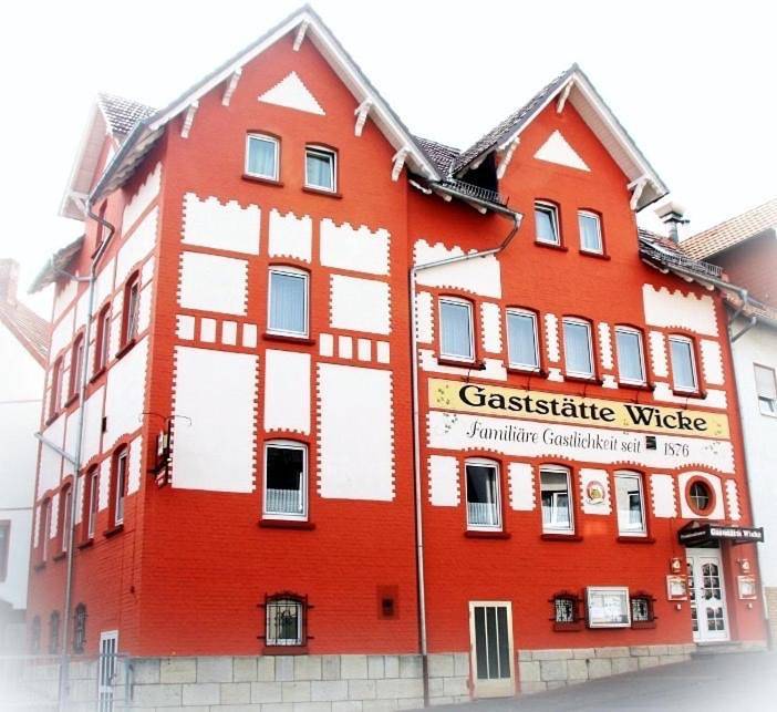 Single Room with Bathroom in Baunatal, Hessisches Bergland