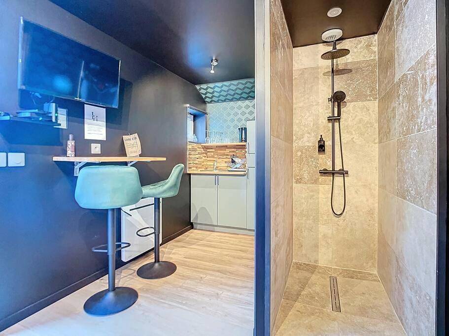 Appartement entier, One-Bedroom Apartment in Châlette-sur-Loing, Région de Montargis