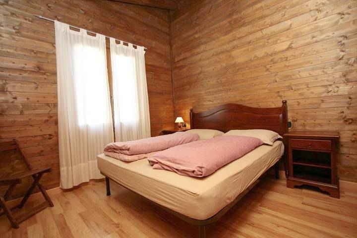 Location de vacances pour 2 personnes, avec jardin ainsi que vue et piscine à Gargnano - 4