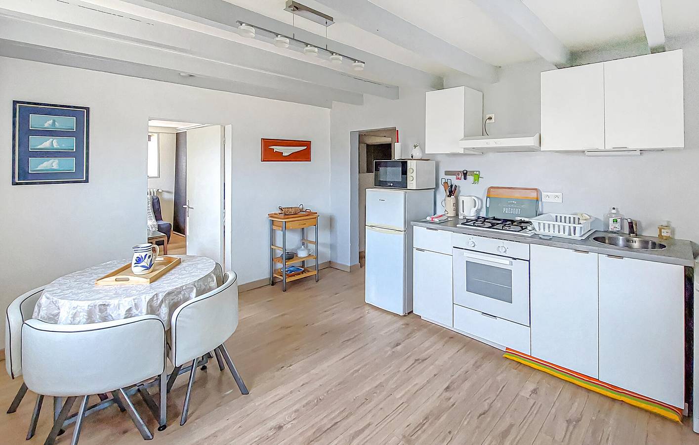 Entire holiday apartment, Charming Apartment Near Coast & City Center with Garden & Parking in Pleubian, Pink Granite Coast