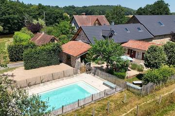 Gîte pour 8 personnes, avec jacuzzi et jardin à Château-Chervix