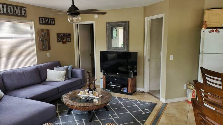 Vacation rental for 16 people, with terrace and hot tub in Fort Myers Beach