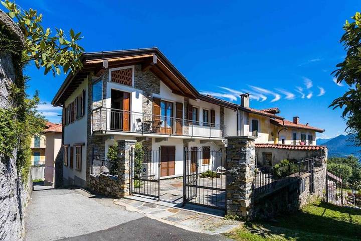 Ferienhaus für 3 Personen, mit Ausblick und Terrasse sowie Seeblick in Comune di Stresa - 2