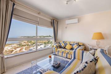 Gîte pour 4 personnes, avec balcon à Armação de Pera