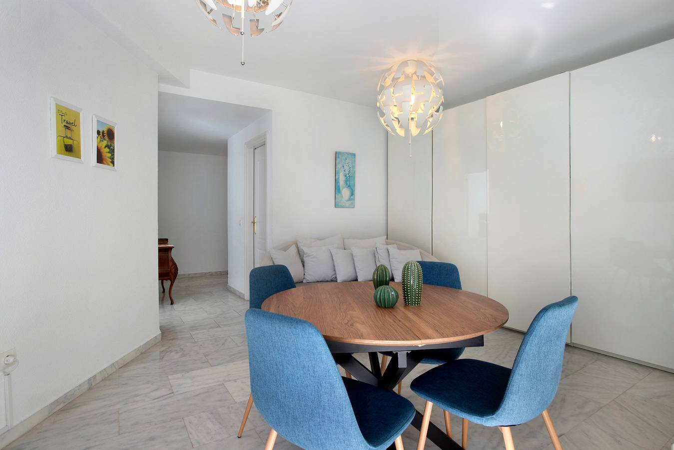 Entire apartment, Apartment 'Plata Plaza' with Private Terrace, Wi-Fi and Air Conditioning in Torremolinos Centre, Torremolinos