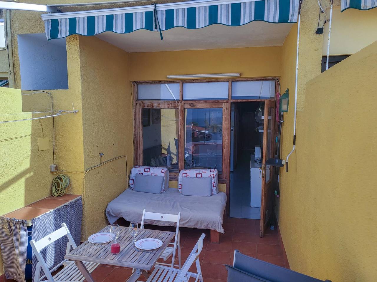 Apartamento entero, Tenerife: Alojamiento acogedor con piscina y parking en Playa La Arena in Playa Neptuno (Santiago del Teide), Santiago del Teide