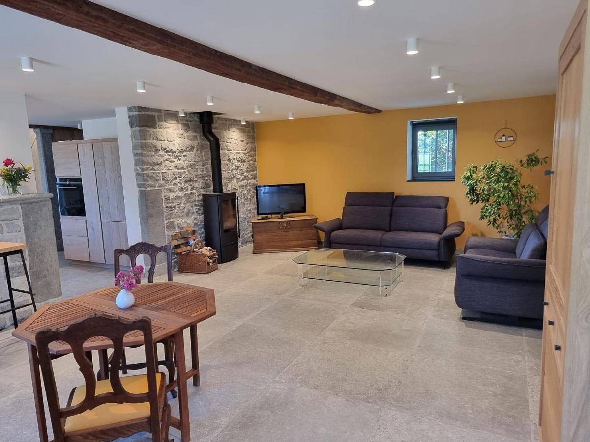 One-Bedroom House in Momignies, Hainaut