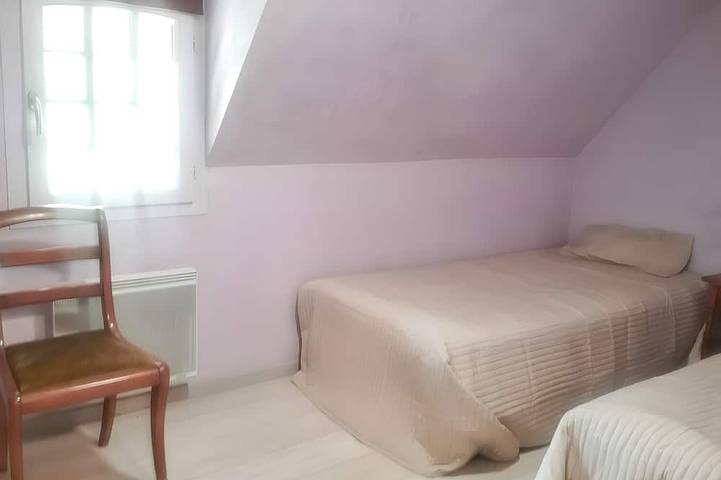 Location de vacances pour 8 personnes, avec Terrasse et Jardin à Clarbec - 4