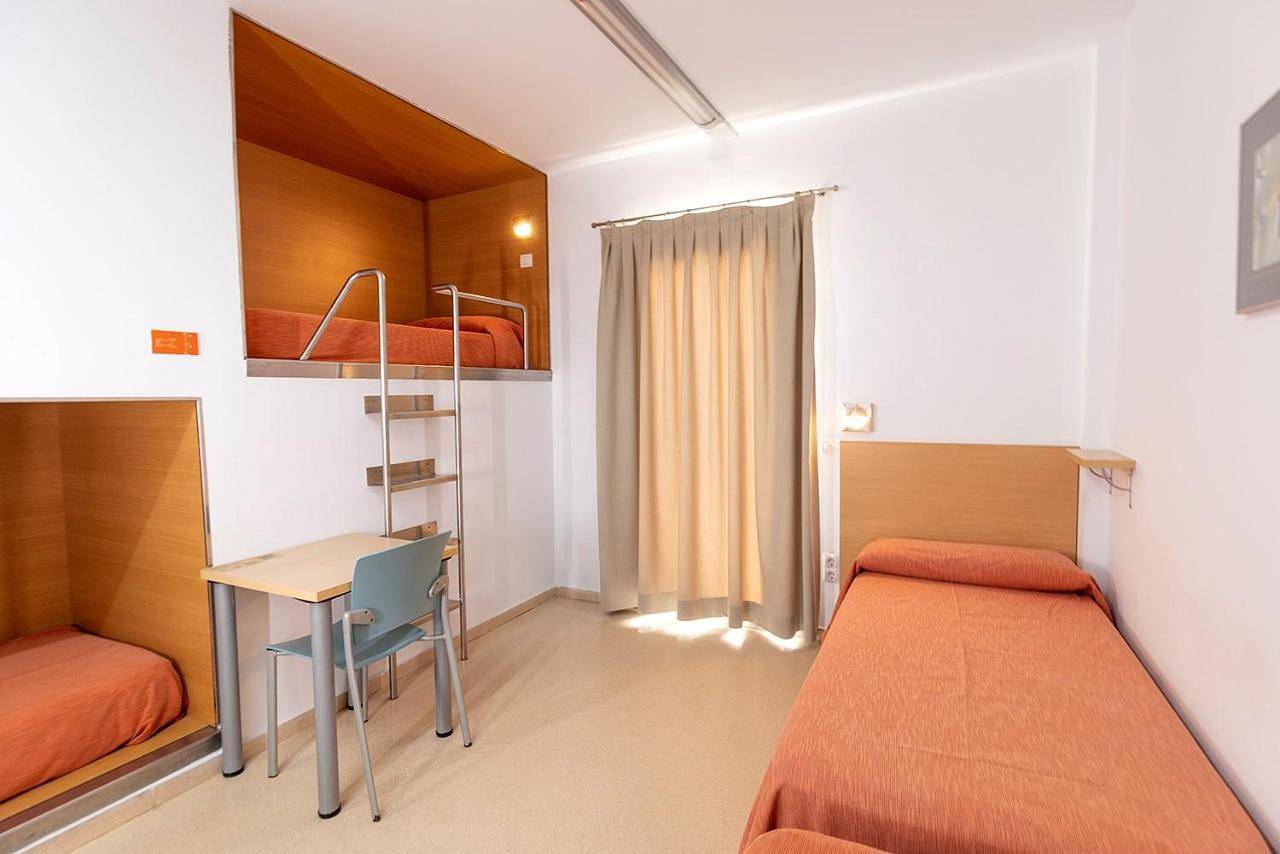 Albergue Inturjoven Torremolinos in La Carihuela, Torremolinos