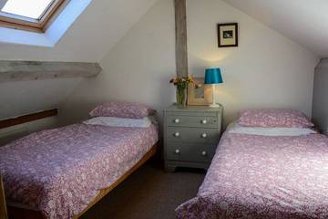 Holiday Rental for 6 People in Jurassic Coast, South West England, Photo 2