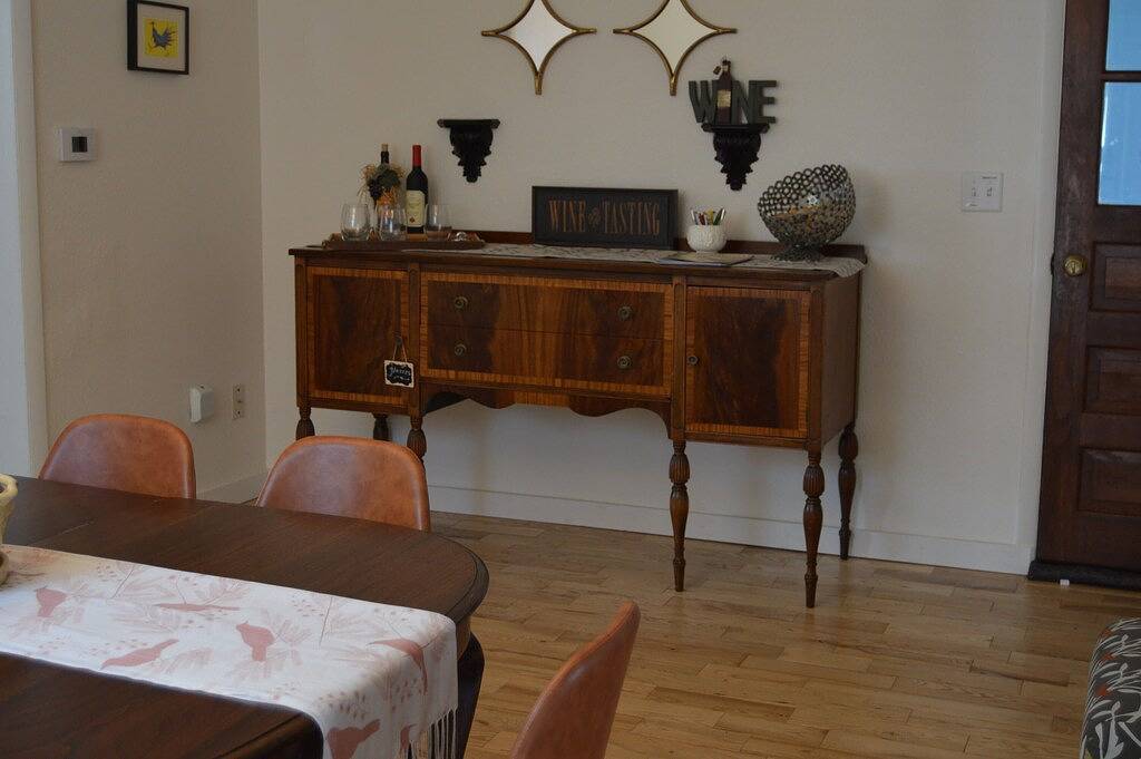 Tusen Takk (ehemals Red Bird House) in Decorah, Winneshiek County