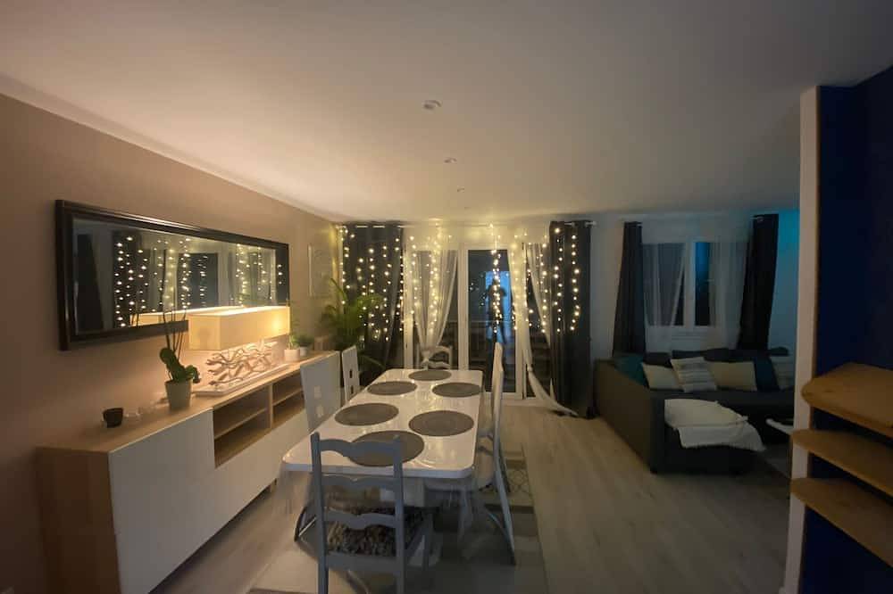 Entire apartment, Apparemment Centre-ville \/ Gare \/ Psa in Poissy, Yvelines