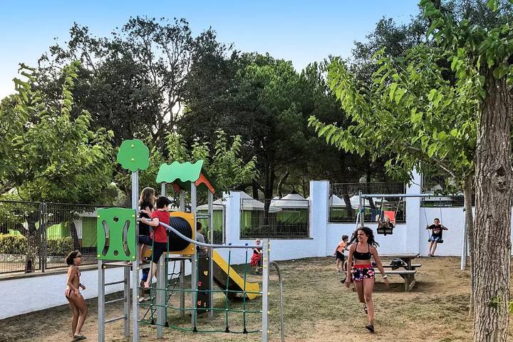 Camping für 4 Personen, mit Terrasse und Pool an der Costa Brava - 4