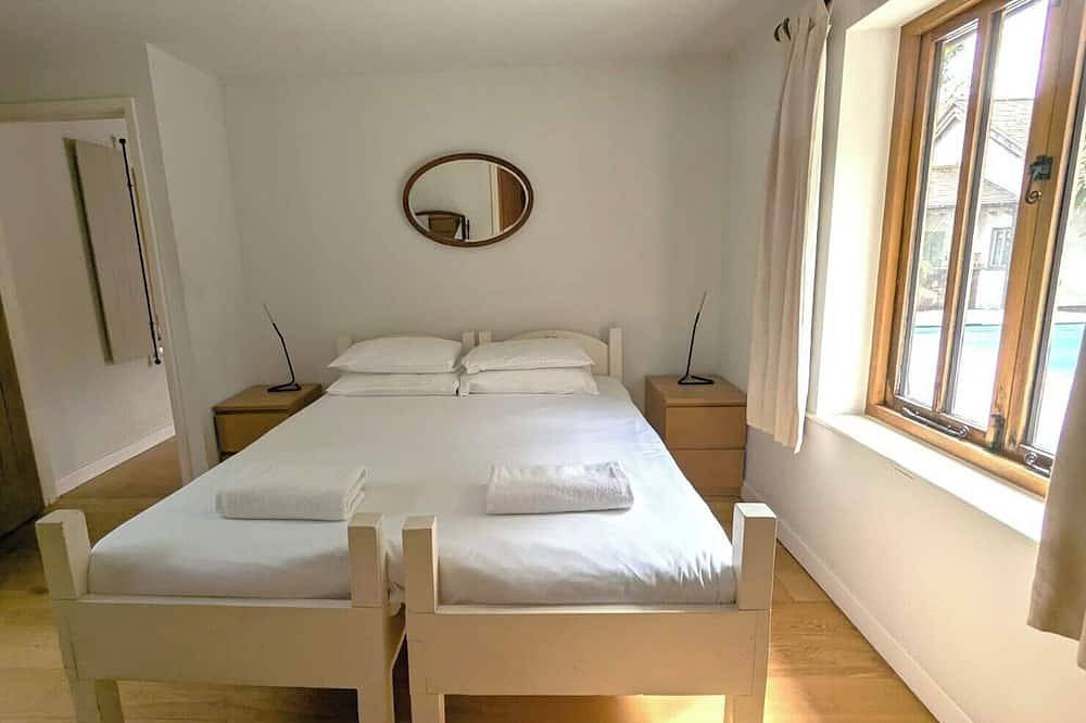 * Listado nuevo * Hermosa cabaña, se admiten perros, piscina compartida y cancha de tenis in Sussex Occidental