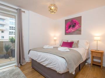 Glamping for 4 People in Cardiff Bay, Cardiff, Photo 3