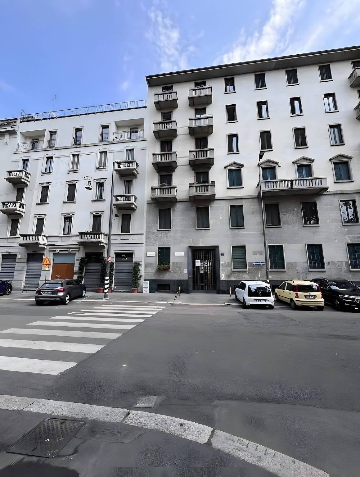 Appartement entier, Appartement "Grandi" avec balcon, Wi-Fi et climatisation in Milan, Province de Milan