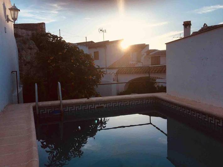 Location de vacances pour 12 personnes, avec Balcon et Terrasse ainsi que Piscine et Vue à Zuheros
