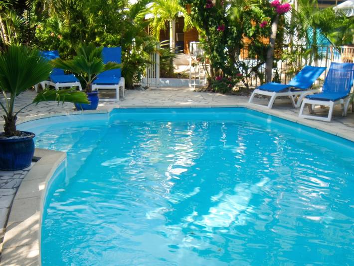 Appartamento intero, Appartamento luminoso con terrazza e piscina a Le Gosier in Le Gosier, Guadalupa
