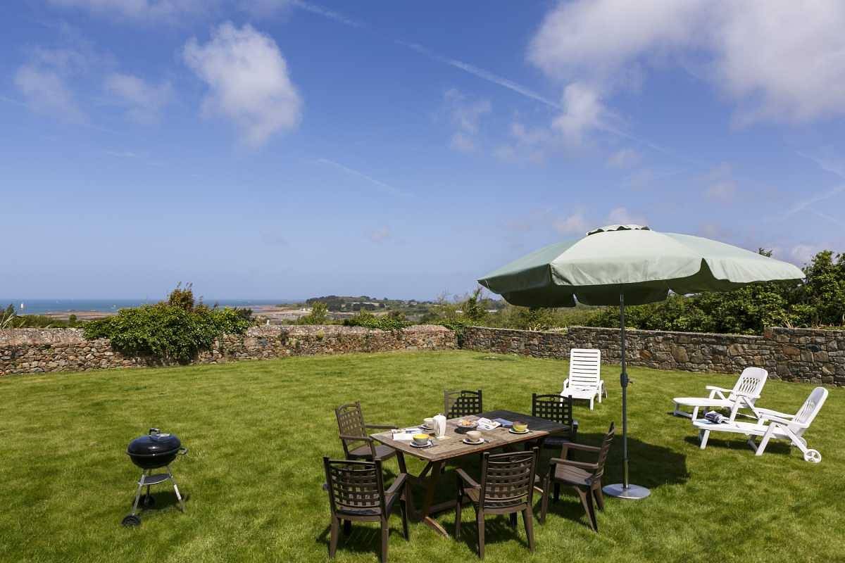 Ile d'Er in Kerbors, Côte de Granit Rose