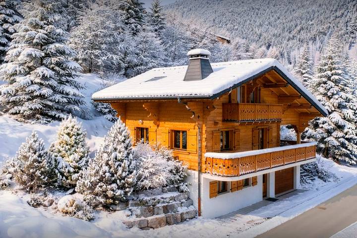Maison pour 8 personnes, avec Balcon et Jacuzzi ainsi que Terrasse et Jardin à Saint-Jean-d'Aulps