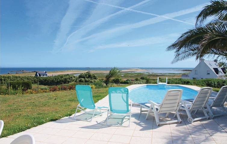 Location de vacances pour 6 personnes, avec terrasse ainsi que jardin et piscine dans L Armor - 3