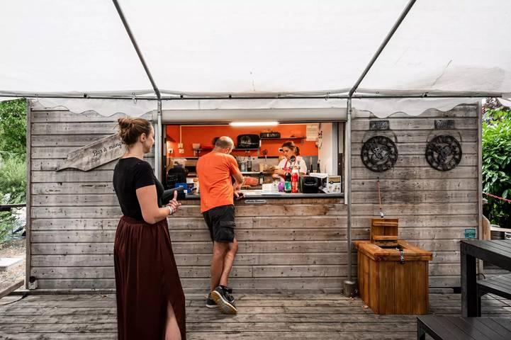 Wohnwagen für 6 Personen, mit Terrasse und Pool im Elsass - 3