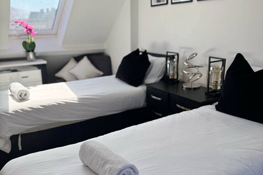 Ensuite Deluxe Room with Shower in London, South East England