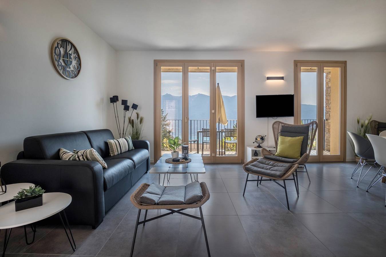Casa Panoramica con vista lago, piscina comune aperta dal 15 maggio al 15 ottobre, Wifi in Tignale, Prealpi Gardesane