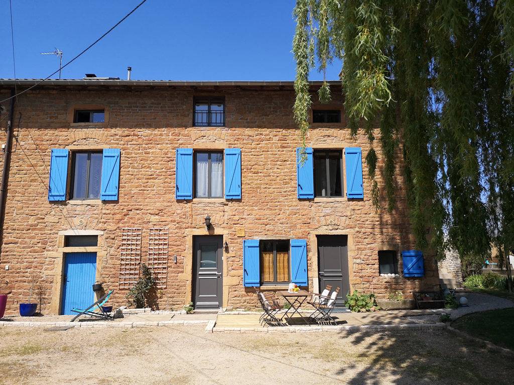 Les Trémières - Chambre in Charnay-lès-Mâcon, Mâcon region