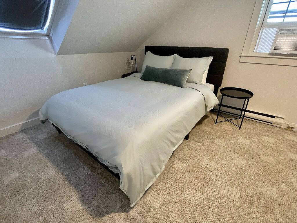 Ganze Wohnung, 4Bdrm 2 Bath Gem Prime Location, Cozy & Convenient in Newport, Newport County