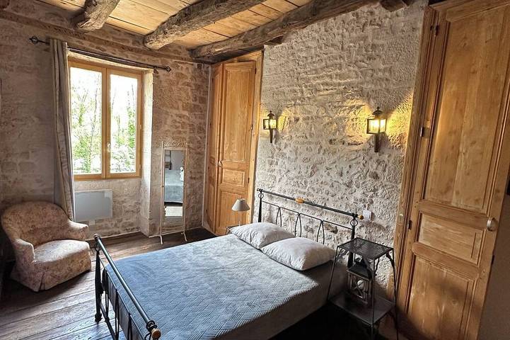 Location de vacances pour 5 personnes, avec jardin et terrasse à Le Lardin-Saint-Lazare - 4