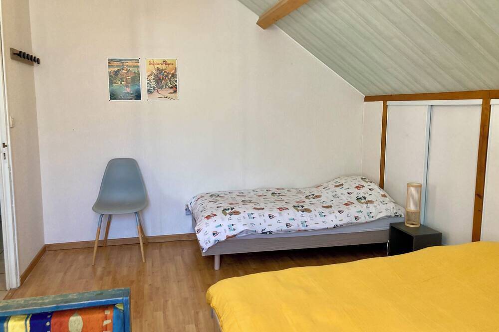Appartement entier, Gîte avec vue sur le Pic du Midi, en bord de rivière, idéal familles et sportifs in Asté, Hautes-Pyrénées