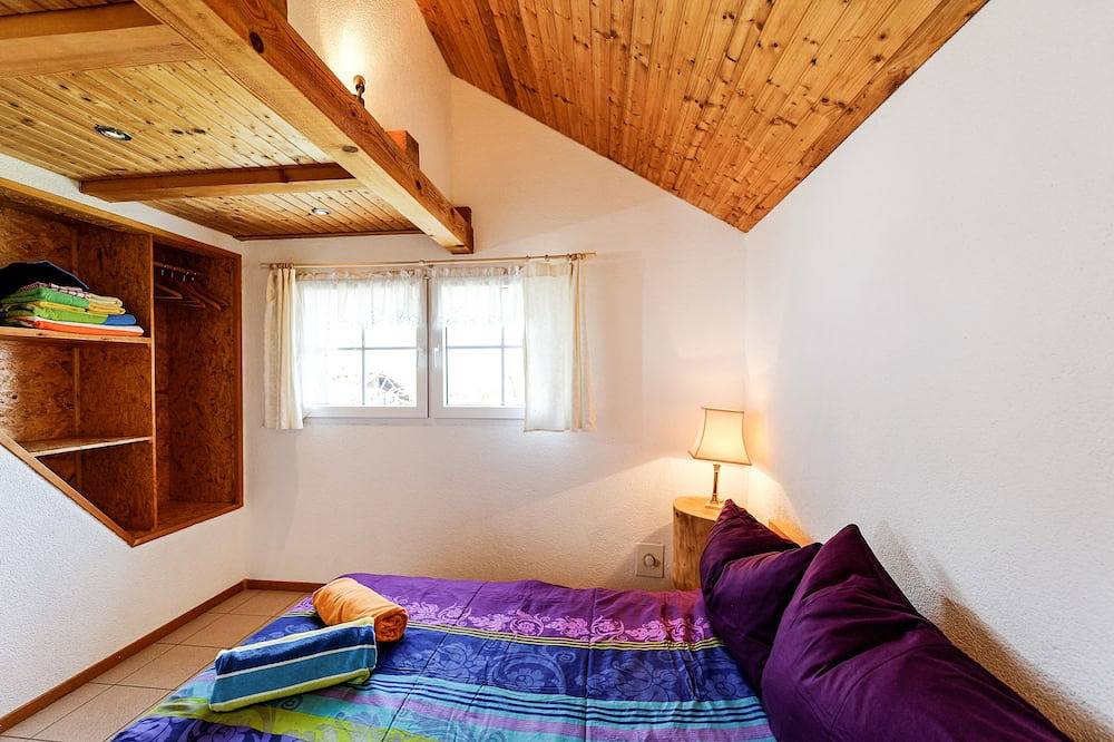 Swiss Alps holiday house, Jungfrau region, Interlaken. Privately owned in Wilderswil, Thunersee