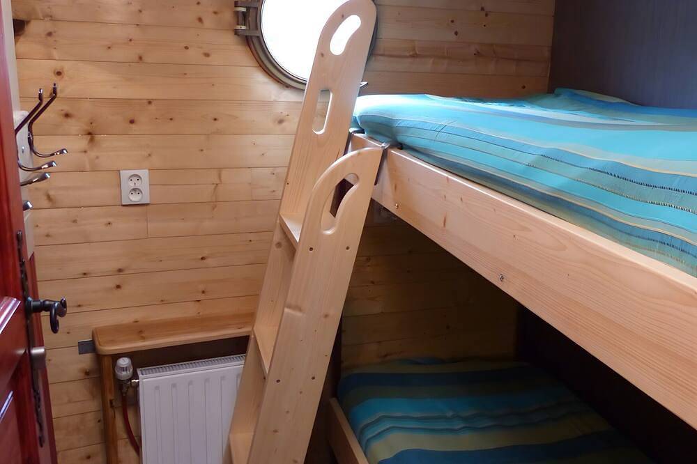 Haricot Noir Houseboat on the Canal du Midi with Private Waterside Terrace in Colombiers, Côte d'Améthyste