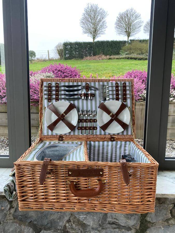 Gîte pour 2 personnes, avec terrasse ainsi que jardin et vue à Mettet - 4