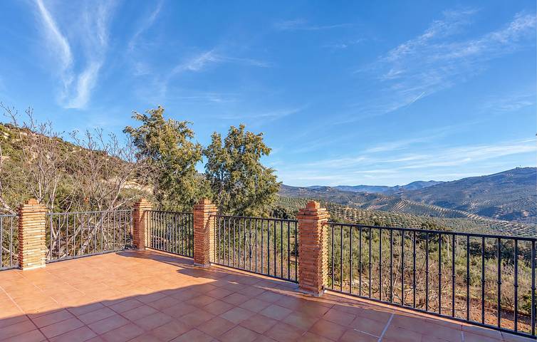 Poolside Paradise: Luxe Apartment with AC, Fire Pit & Grill in Iznájar, Sierras Subbéticas