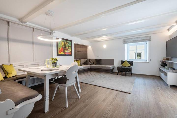 Ferienwohnung für 7 Personen, mit Terrasse und Ausblick in Reutte - 2