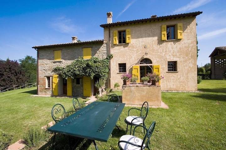 Casa vacanza per 12 persone, con Giardino e Piscina a Brisighella
