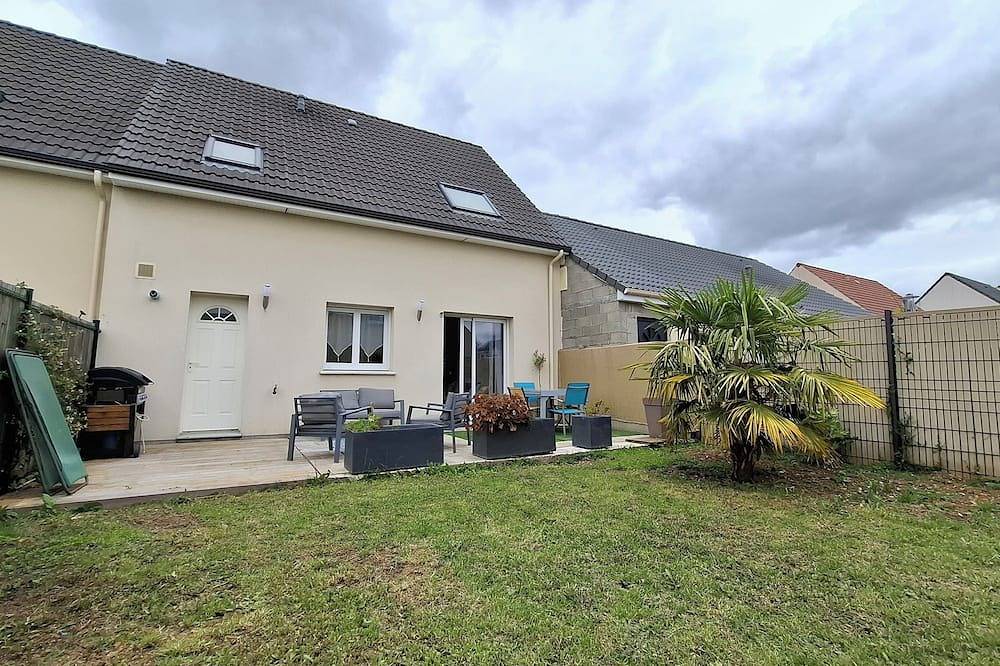 Jolie maison avec jardin clos et terrasse entre Chartres et Rambouillet in Auneau, Région de Chartres