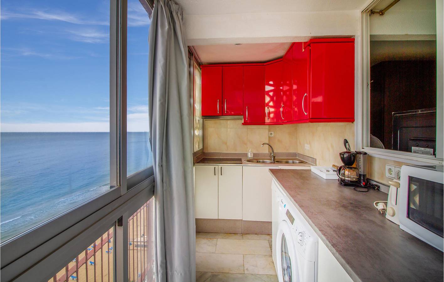 Appartamento intero, Appartamento con vista sull'acqua con aria condizionata e cucina, a 2 km dalla spiaggia di Cala Almadrava in Playa de Levante, Costa Blanca