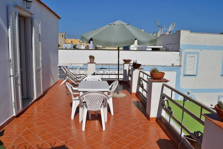 Ferienwohnung für 3 Personen, mit Terrasse und Ausblick, mit Haustier in Ponza - 2