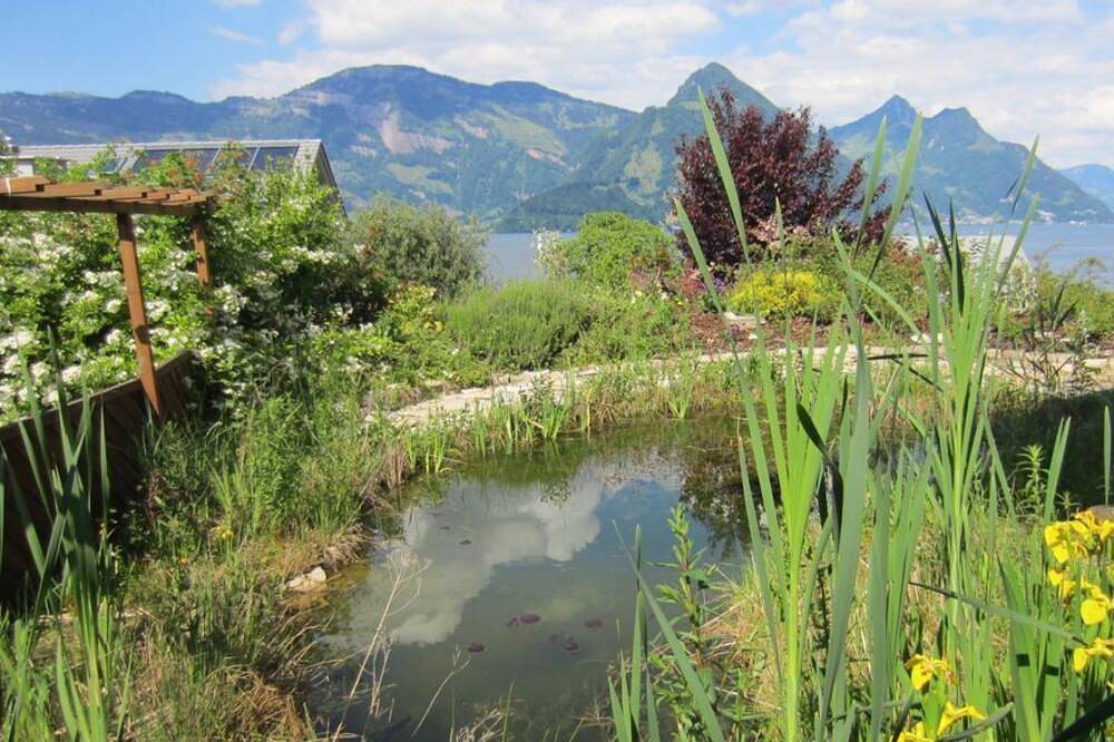 Ganze Wohnung, Einliegerwohnung in Einfamilienhaus mit herrlicher Aussicht auf See und Berge in Buochs, Vierwaldstättersee