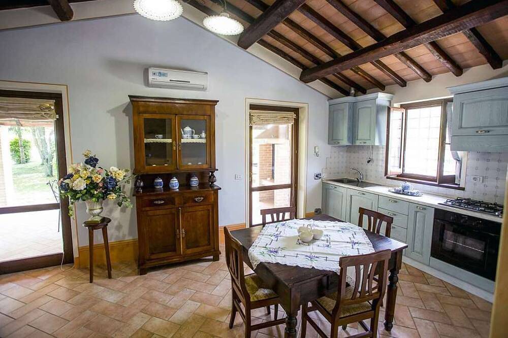 Appartamento Fiordaliso in Agriturismo con Giardino e Piscina in Spoleto, Perugia e dintorni